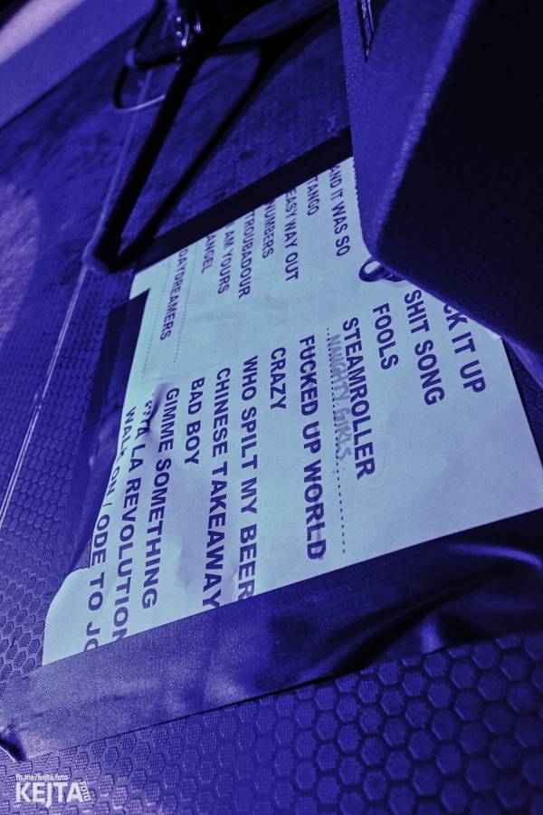 Králové punkového kabaretu The Adicts se vrátili do Prahy