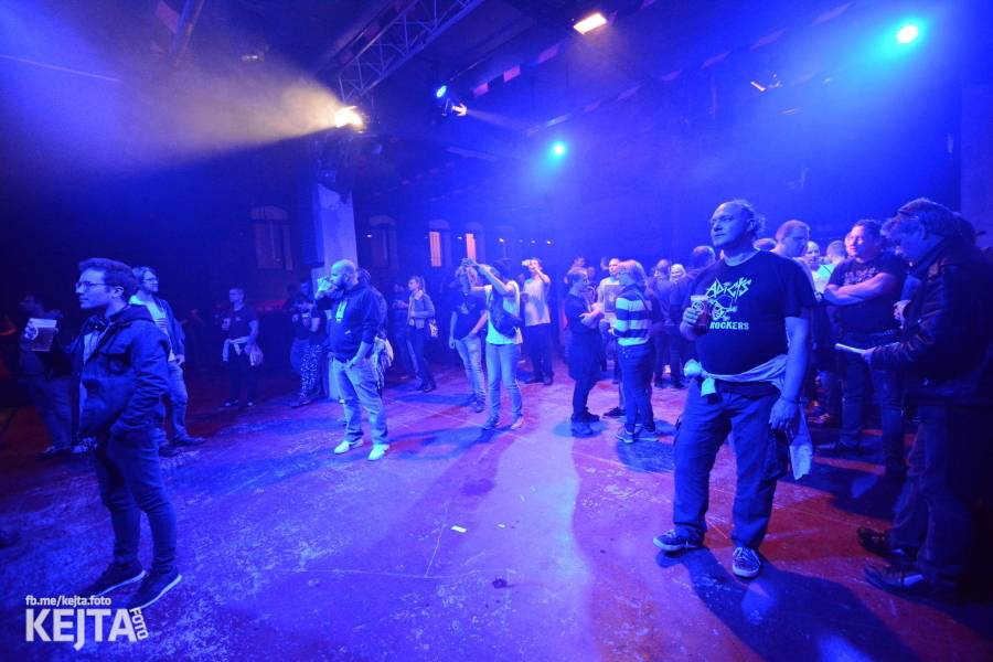 Králové punkového kabaretu The Adicts se vrátili do Prahy