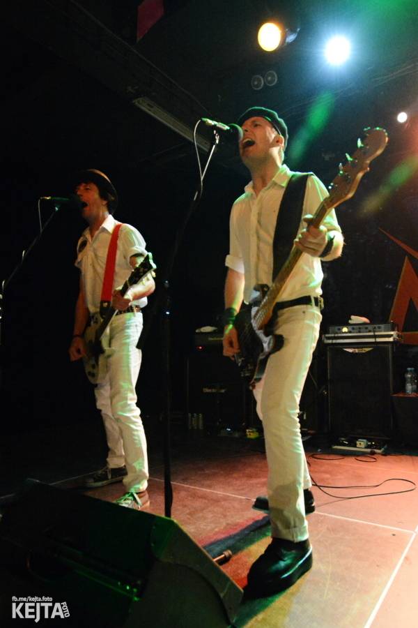 Králové punkového kabaretu The Adicts se vrátili do Prahy