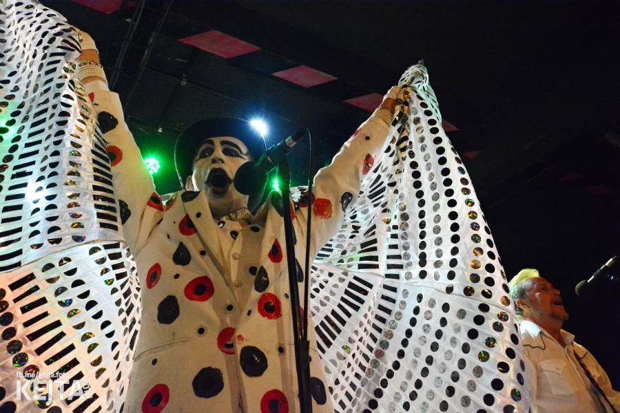 Králové punkového kabaretu The Adicts se vrátili do Prahy