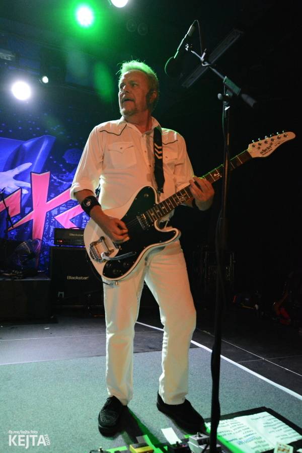 Králové punkového kabaretu The Adicts se vrátili do Prahy