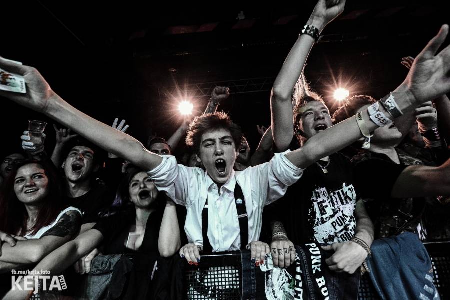 Králové punkového kabaretu The Adicts se vrátili do Prahy