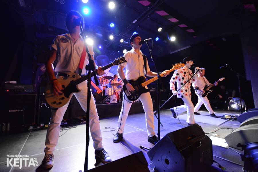 Králové punkového kabaretu The Adicts se vrátili do Prahy