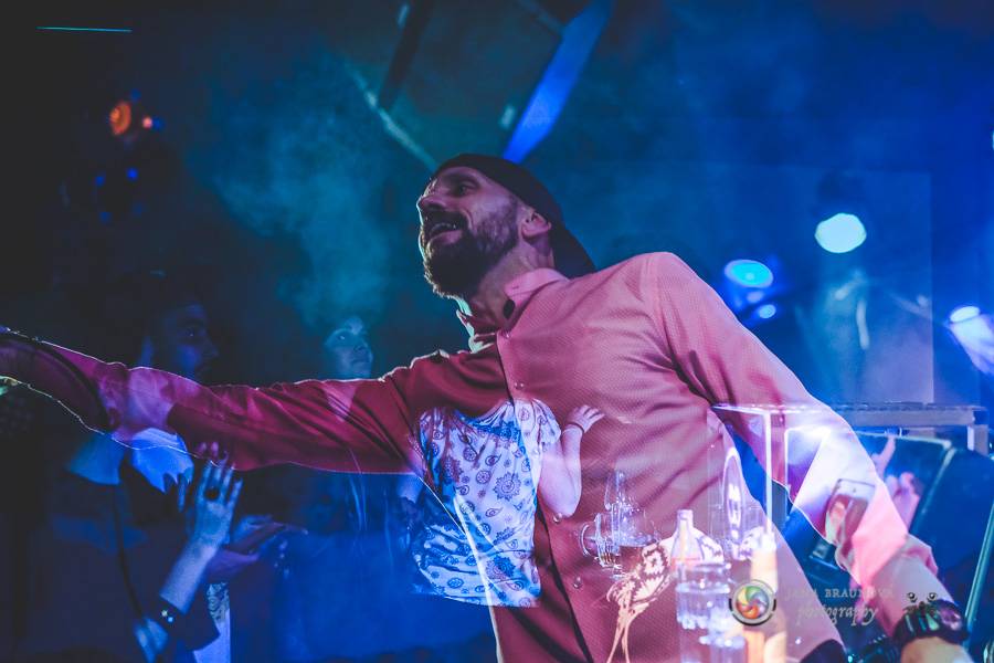 Fast Food Orchestra rozjeli v plzeňské Buena Vistě veselý taneční večírek