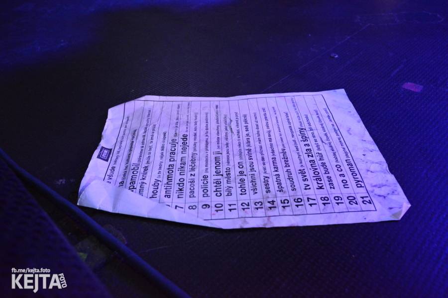 Deset let Pogo tour: SPS a E!E odstartovali svou tradiční šňůru v pražském Rock Café