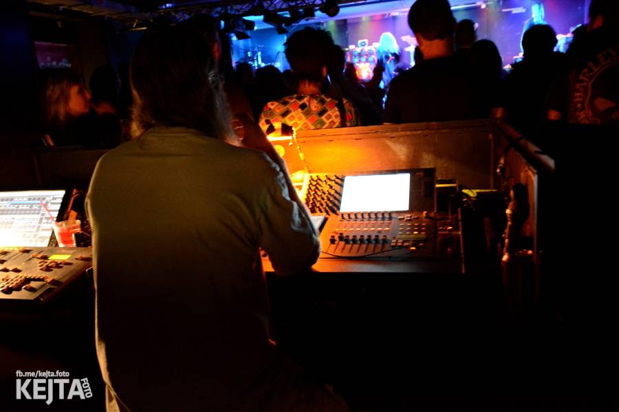 Deset let Pogo tour: SPS a E!E odstartovali svou tradiční šňůru v pražském Rock Café