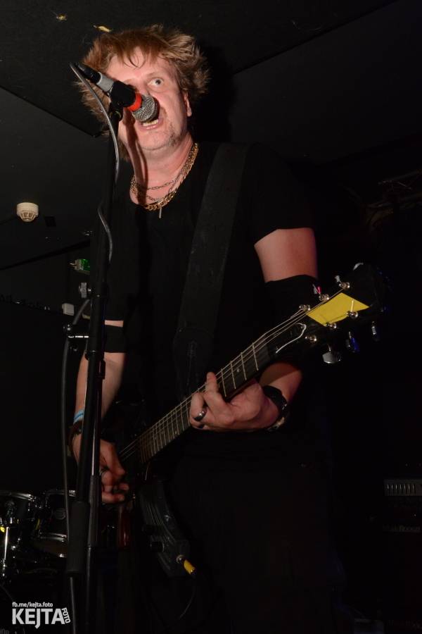 Deset let Pogo tour: SPS a E!E odstartovali svou tradiční šňůru v pražském Rock Café