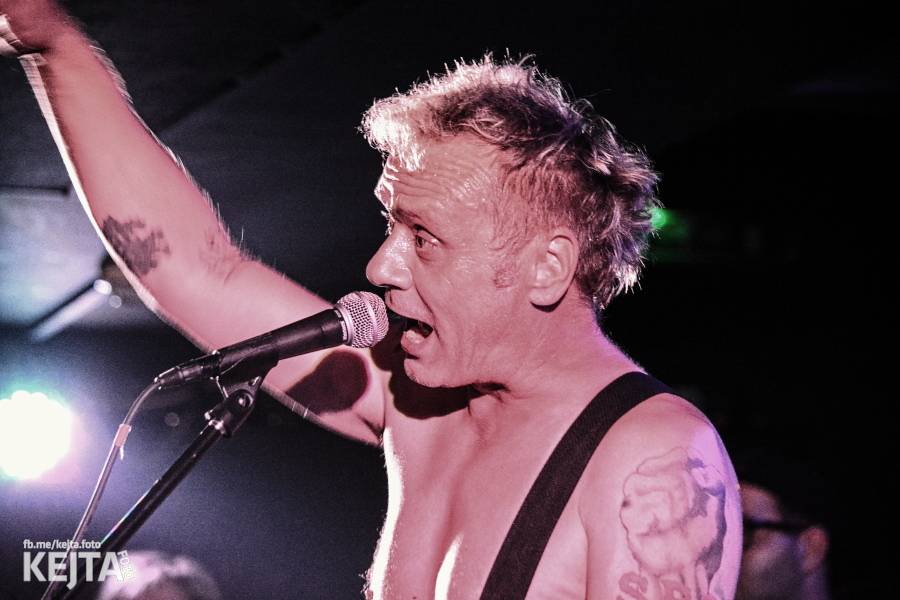 Deset let Pogo tour: SPS a E!E odstartovali svou tradiční šňůru v pražském Rock Café