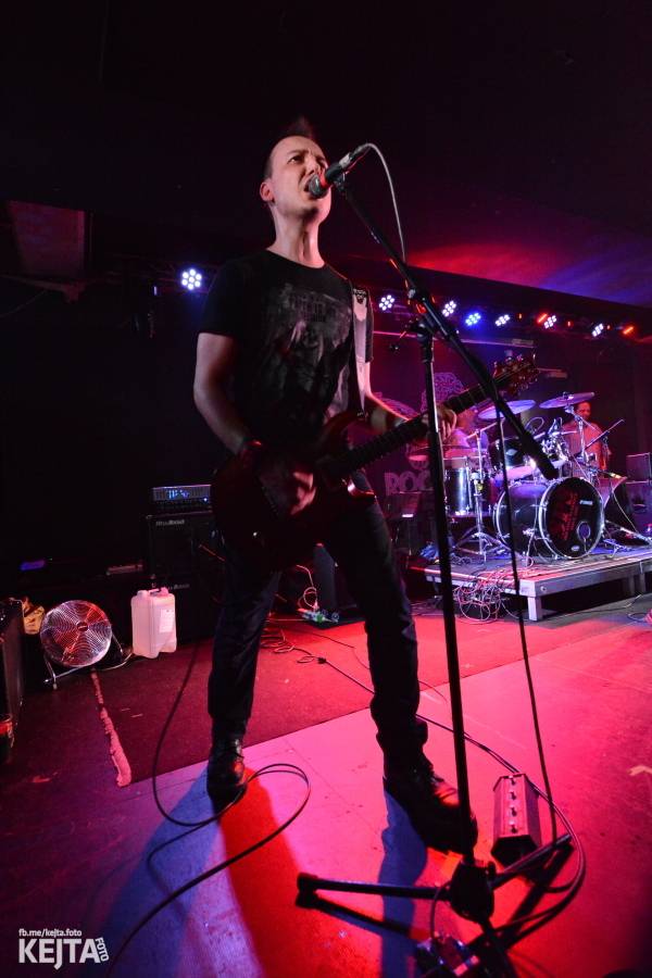 Deset let Pogo tour: SPS a E!E odstartovali svou tradiční šňůru v pražském Rock Café