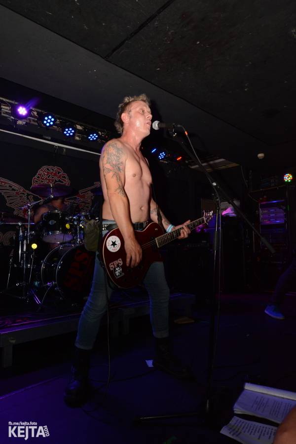 Deset let Pogo tour: SPS a E!E odstartovali svou tradiční šňůru v pražském Rock Café