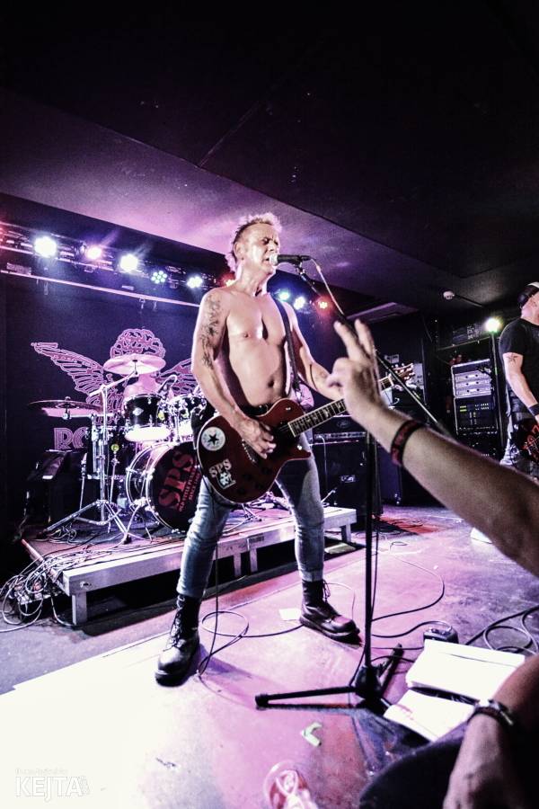 Deset let Pogo tour: SPS a E!E odstartovali svou tradiční šňůru v pražském Rock Café