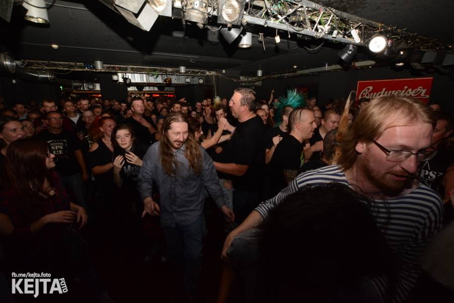 Deset let Pogo tour: SPS a E!E odstartovali svou tradiční šňůru v pražském Rock Café