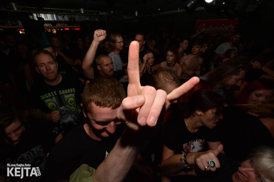 Deset let Pogo tour: SPS a E!E odstartovali svou tradiční šňůru v pražském Rock Café