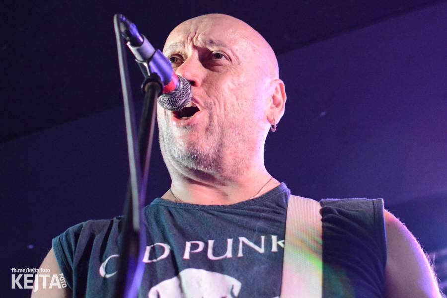 Deset let Pogo tour: SPS a E!E odstartovali svou tradiční šňůru v pražském Rock Café