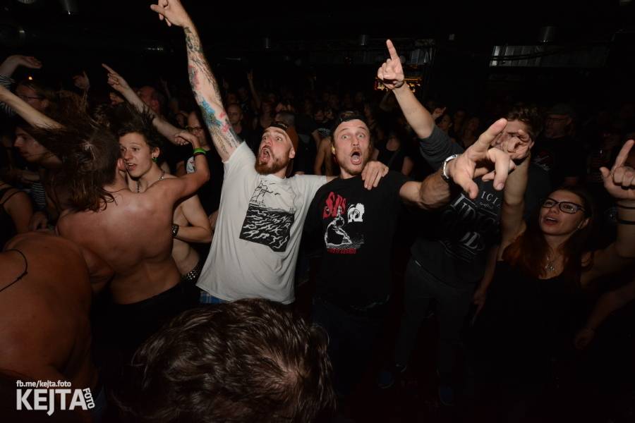 Deset let Pogo tour: SPS a E!E odstartovali svou tradiční šňůru v pražském Rock Café