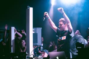 Netsky rozveselil fanoušky v Roxy svým DJ setem hned dvakrát