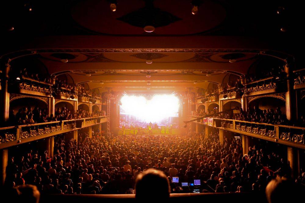 Harlej vítala beznadějně vyprodaná Lucerna, s Petrou Janů zavzpomínal na Vláďu Šafránka