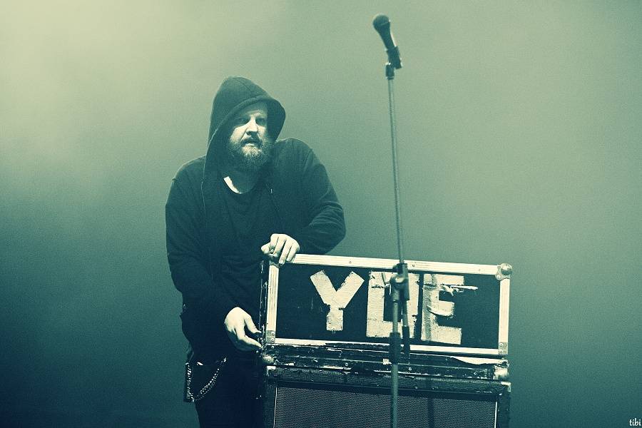 Jirka Mádl moderoval koncert pro Arpidu 