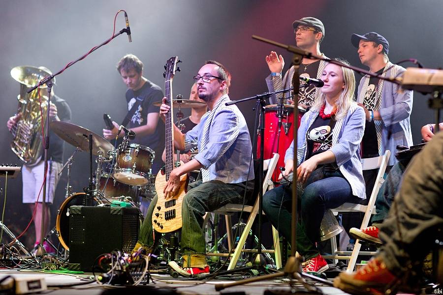 Jirka Mádl moderoval koncert pro Arpidu 