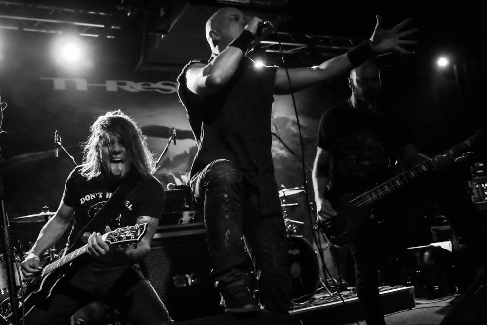 Threshold v Praze aneb Progrockový večer v Nové Chmelnici