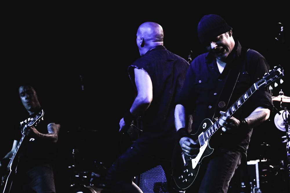 Threshold v Praze aneb Progrockový večer v Nové Chmelnici