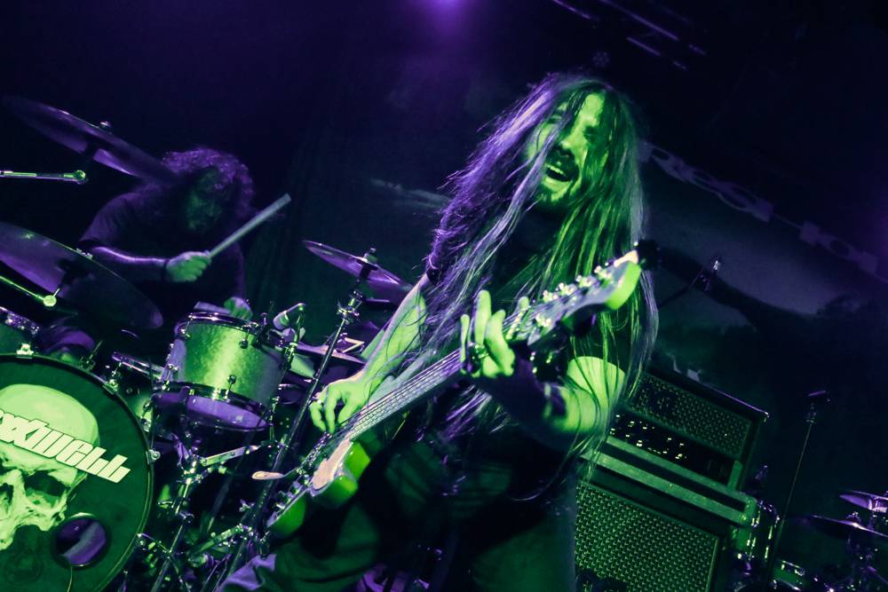 Threshold v Praze aneb Progrockový večer v Nové Chmelnici