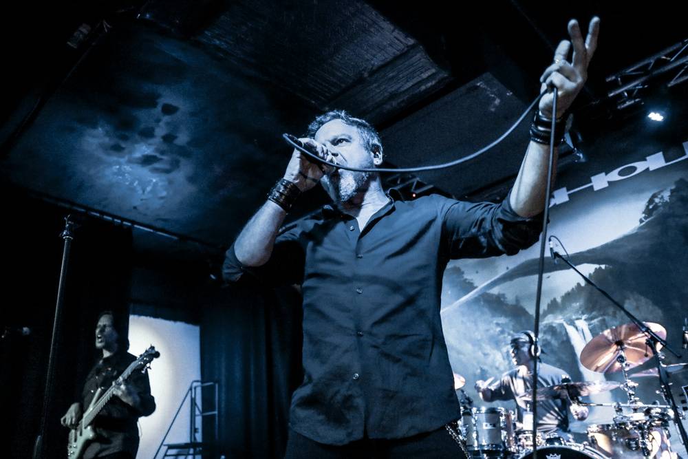 Threshold v Praze aneb Progrockový večer v Nové Chmelnici