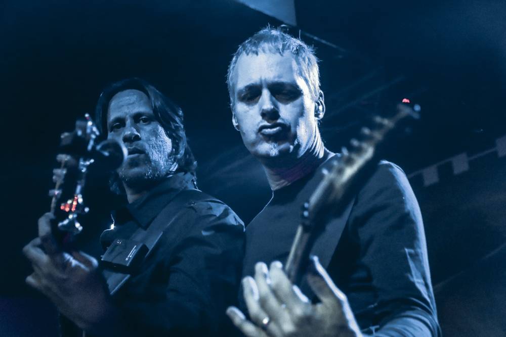 Threshold v Praze aneb Progrockový večer v Nové Chmelnici