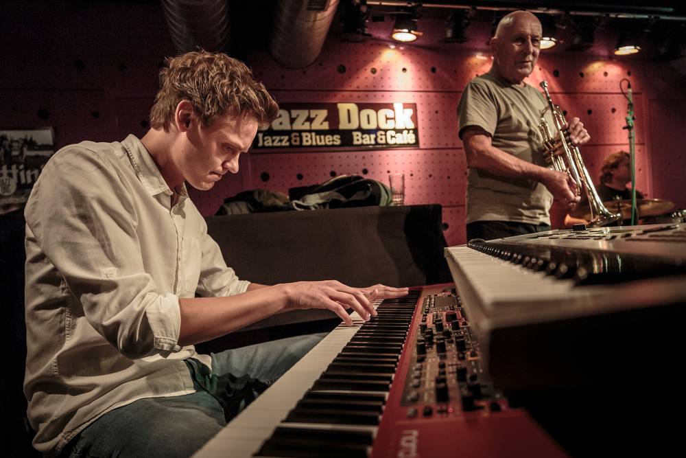 Laco Deczi s New York Celula oslnili fanoušky v pražském Jazz Docku