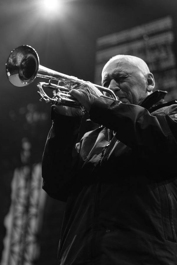 Sto let republiky v Praze slavili Kapitán Demo, Laco Deczi i PSH