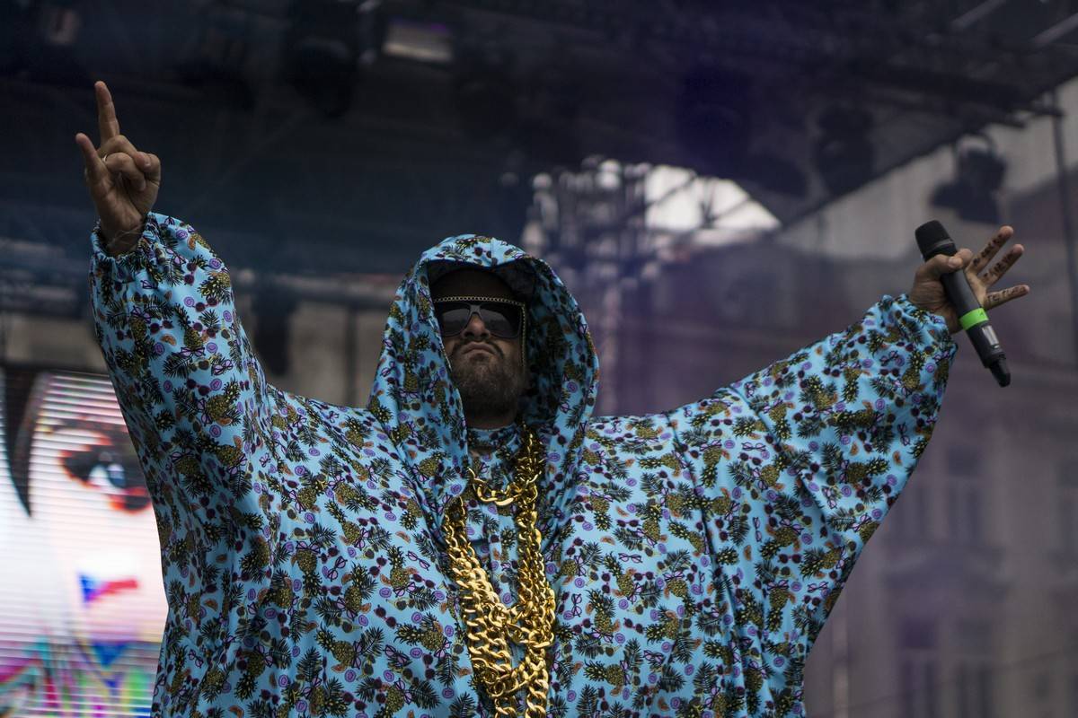 Sto let republiky v Praze slavili Kapitán Demo, Laco Deczi i PSH