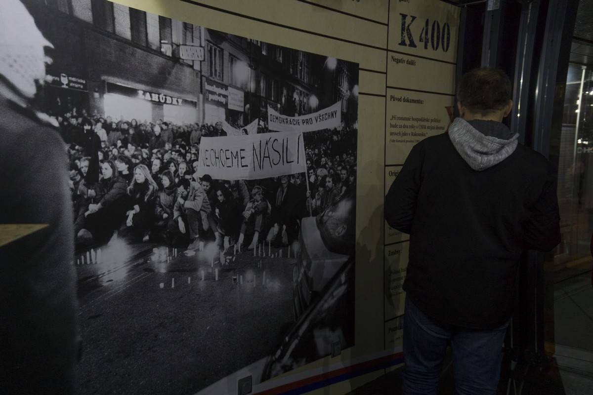 Sto let republiky v Praze slavili Kapitán Demo, Laco Deczi i PSH