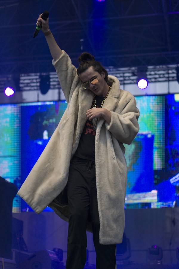 Sto let republiky v Praze slavili Kapitán Demo, Laco Deczi i PSH