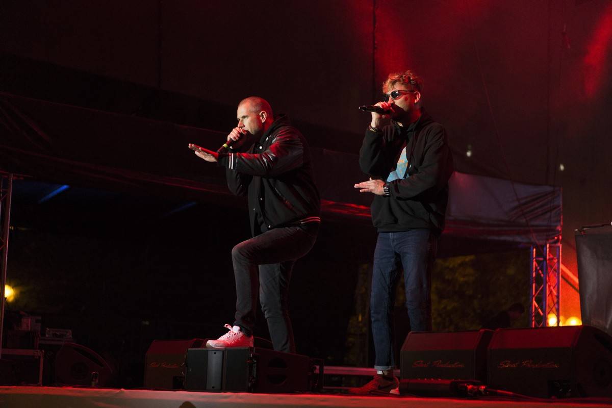 Sto let republiky v Praze slavili Kapitán Demo, Laco Deczi i PSH