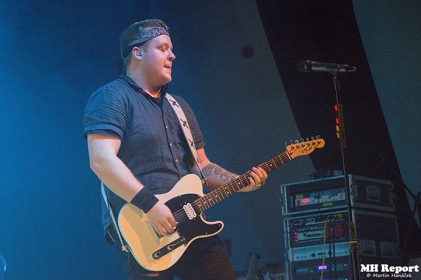 Jaksi Taksi a zakázanÝovoce přivedli plzeňské fanoušky do varu smrští pop-punku a rocku