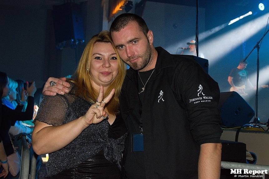 Jaksi Taksi a zakázanÝovoce přivedli plzeňské fanoušky do varu smrští pop-punku a rocku