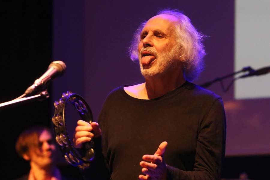 Miro Žbirka pokřtil Double Album i v Brně. Pomáhal mu Pete Brown