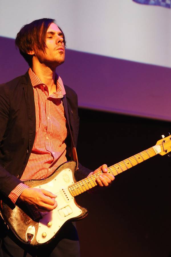 Miro Žbirka pokřtil Double Album i v Brně. Pomáhal mu Pete Brown