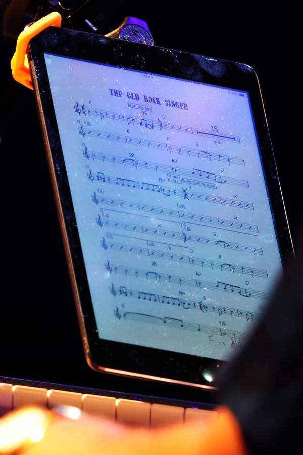 Miro Žbirka pokřtil Double Album i v Brně. Pomáhal mu Pete Brown