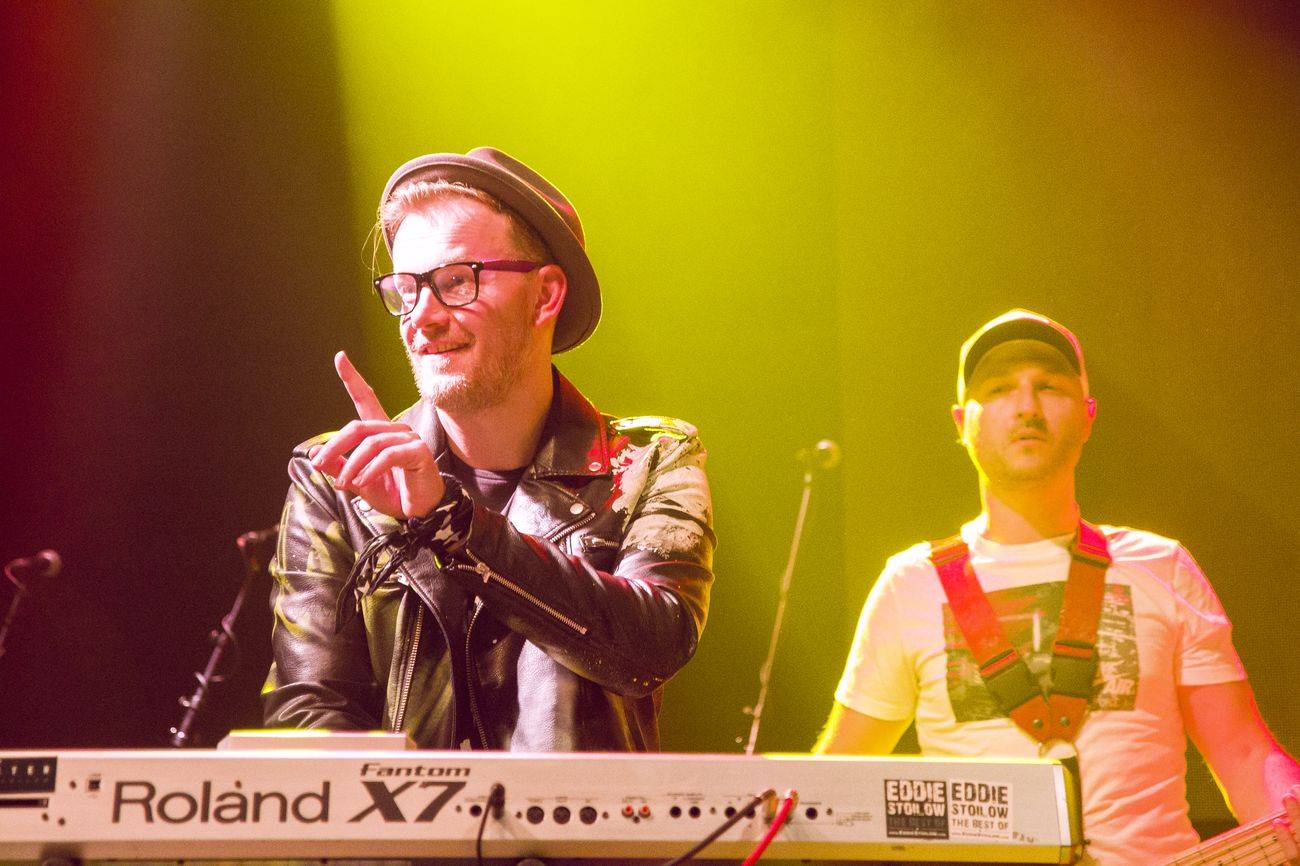 Eddie Stoilow oslavili v zaplněném Lucerna Music Baru 15 let, předvedli se Martin Svátek i Josef Rataj