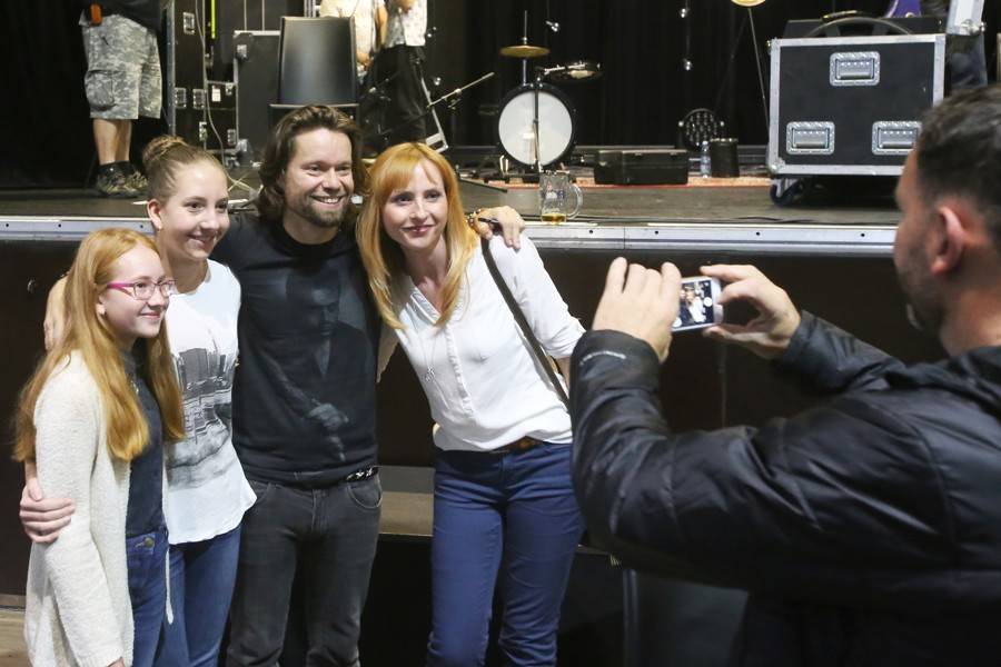 Kryštof v brněnském Sonu hrál, zpíval i odpovídal na zvídavé dotazy. Ty nejlepší odměnil