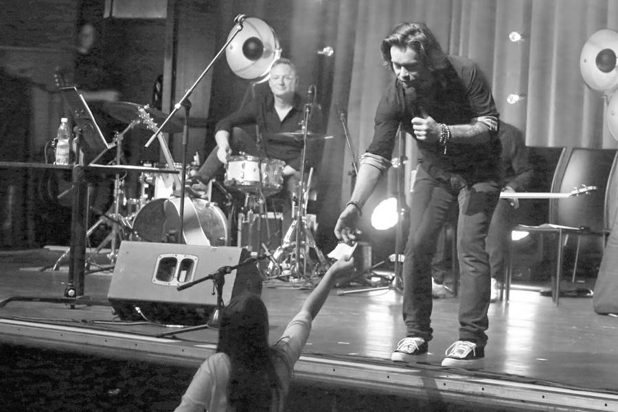 Kryštof v brněnském Sonu hrál, zpíval i odpovídal na zvídavé dotazy. Ty nejlepší odměnil