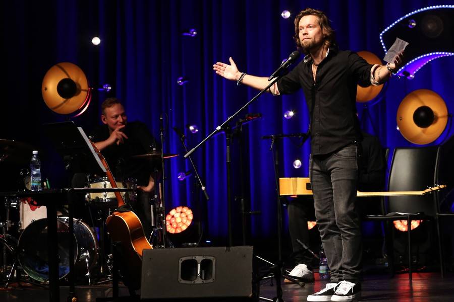 Kryštof v brněnském Sonu hrál, zpíval i odpovídal na zvídavé dotazy. Ty nejlepší odměnil