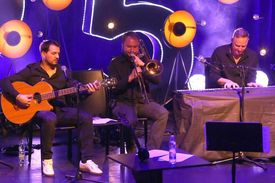 Kryštof v brněnském Sonu hrál, zpíval i odpovídal na zvídavé dotazy. Ty nejlepší odměnil