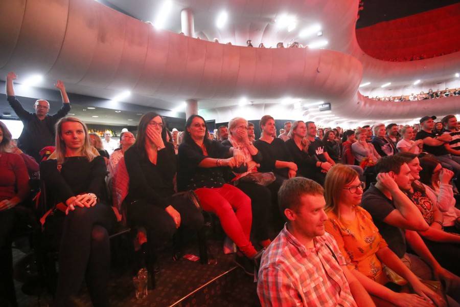 Kryštof v brněnském Sonu hrál, zpíval i odpovídal na zvídavé dotazy. Ty nejlepší odměnil