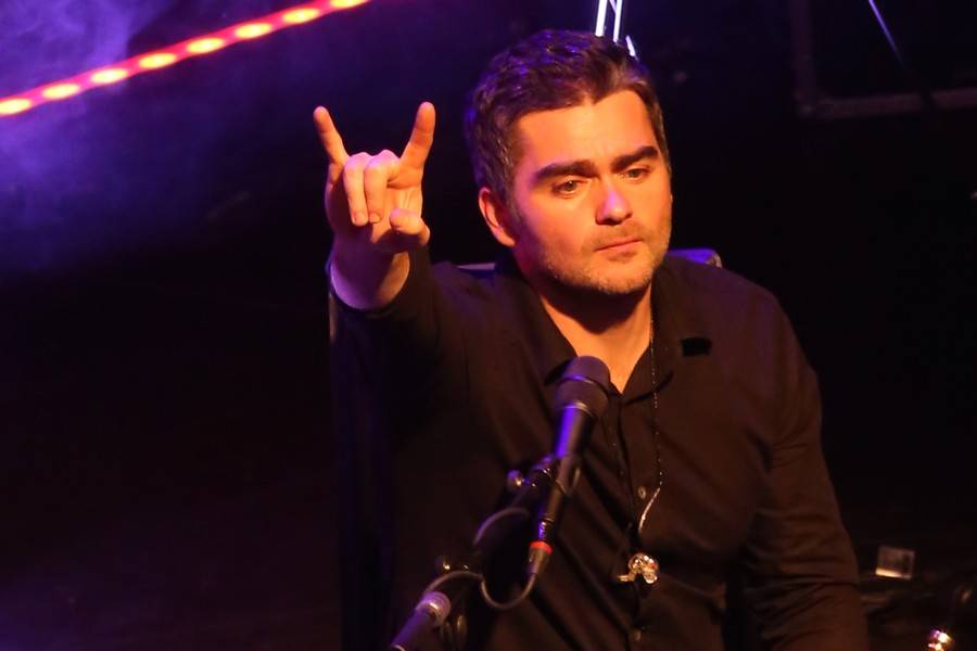 Kryštof v brněnském Sonu hrál, zpíval i odpovídal na zvídavé dotazy. Ty nejlepší odměnil