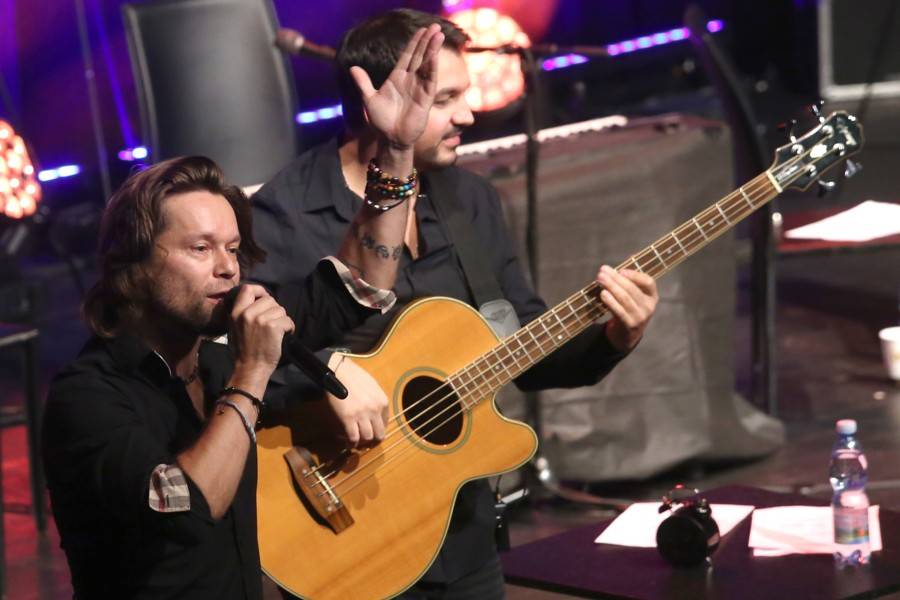 Kryštof v brněnském Sonu hrál, zpíval i odpovídal na zvídavé dotazy. Ty nejlepší odměnil