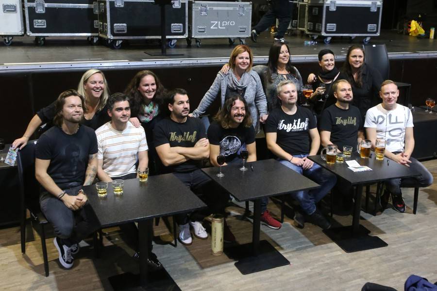 Kryštof v brněnském Sonu hrál, zpíval i odpovídal na zvídavé dotazy. Ty nejlepší odměnil