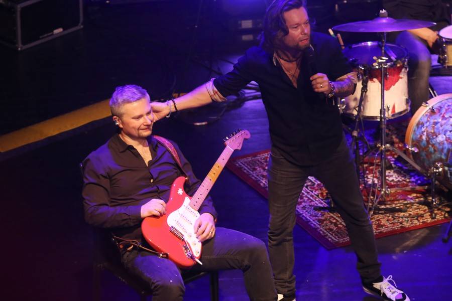 Kryštof v brněnském Sonu hrál, zpíval i odpovídal na zvídavé dotazy. Ty nejlepší odměnil