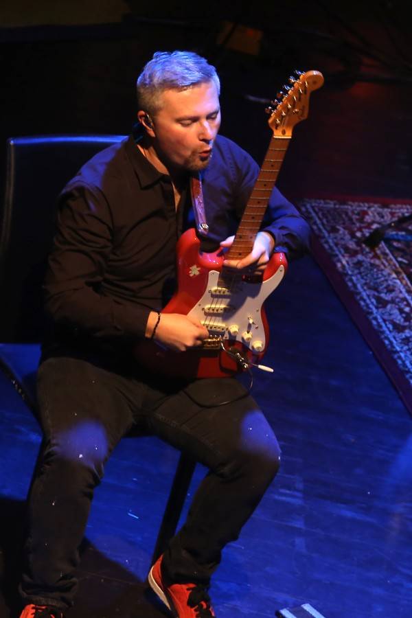 Kryštof v brněnském Sonu hrál, zpíval i odpovídal na zvídavé dotazy. Ty nejlepší odměnil